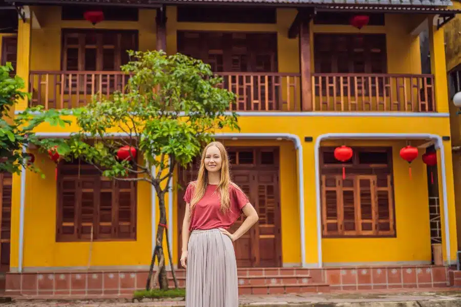 Tourist in Hoi An- the best place to visit in Vietnam