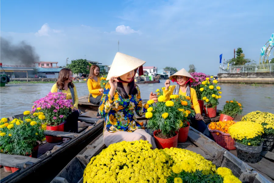 flower market on the river