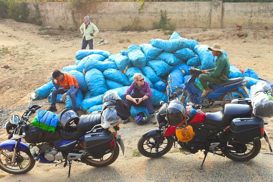 On the way we will stop at many places to meet local people and learn how they live and work