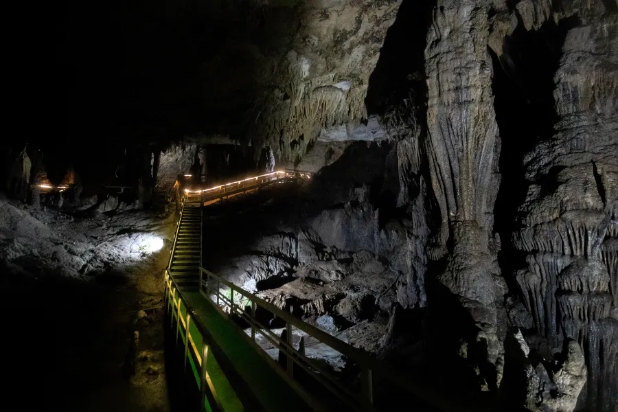 Inside Lung Khuy cave